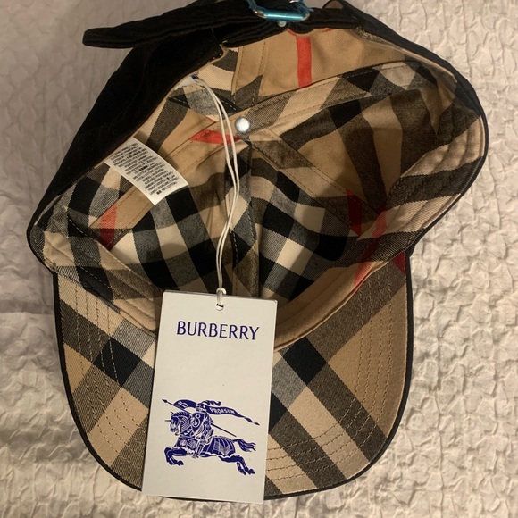 BURBERRY HAT - Picture 4 of 5